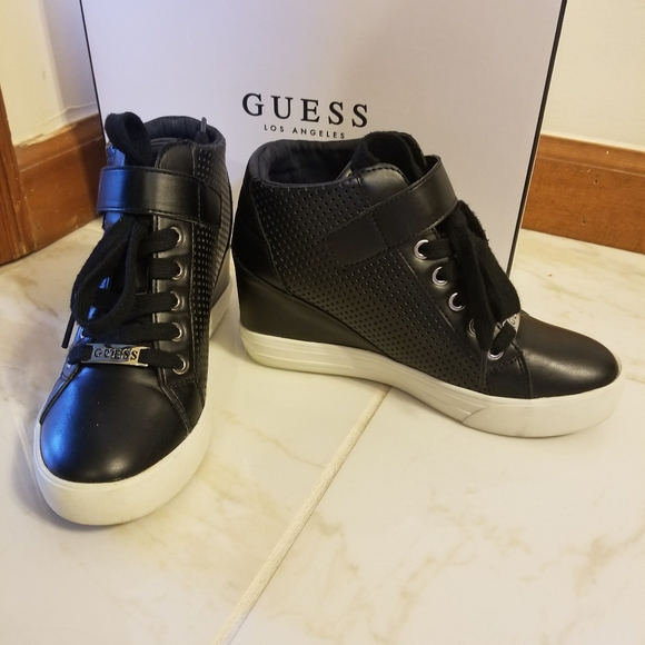 Guess wedge boot size 6 - Picture 5 of 7